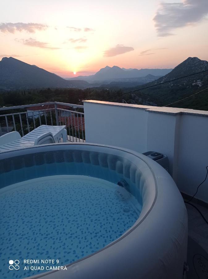 Holiday Home Horizonte With Jacuzzi Gornja Brela Zewnętrze zdjęcie
