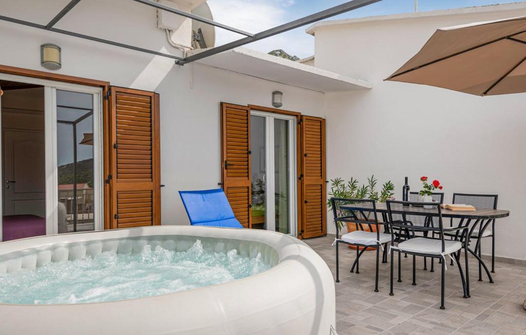 Holiday Home Horizonte With Jacuzzi Gornja Brela Zewnętrze zdjęcie