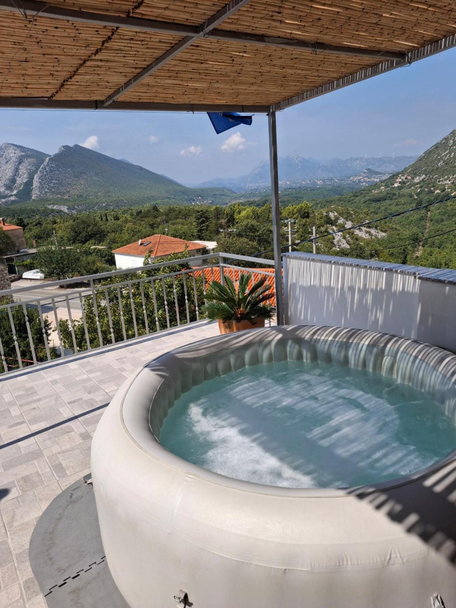 Holiday Home Horizonte With Jacuzzi Gornja Brela Zewnętrze zdjęcie